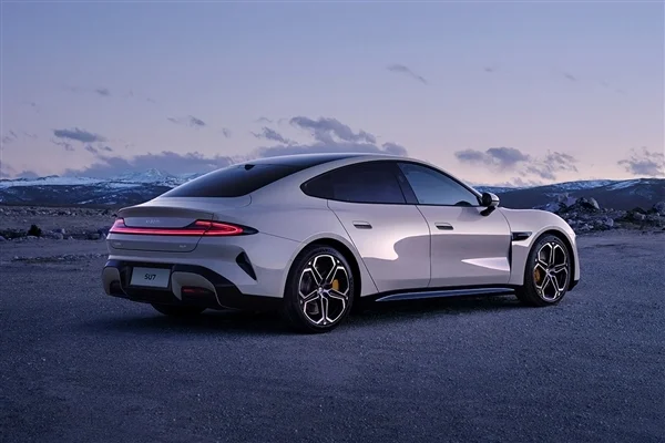 7月新能源汽車預計銷量101萬輛 占比突破54%