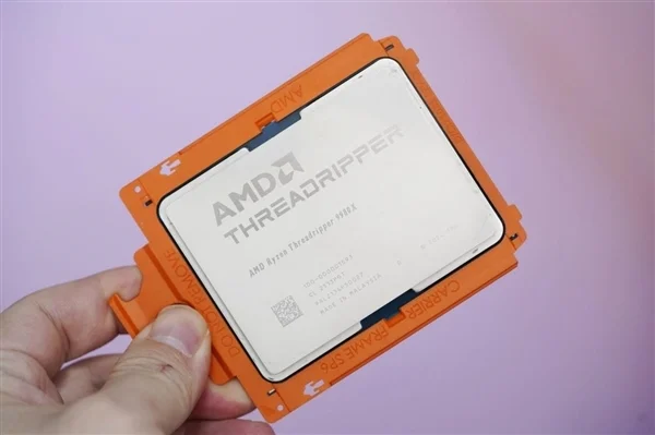 最強(qiáng)桌面CPU！AMD銳龍線程撕裂者9970X/9980X圖賞