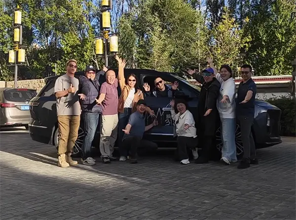 李斌：蔚來G318川藏線充換電全線貫通 一路換電到珠峰！